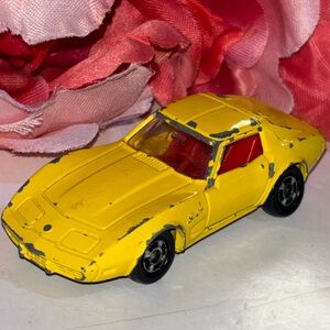 Tomica Tomy 1977 CHEVY CORVETTE GLOSS YELLOW